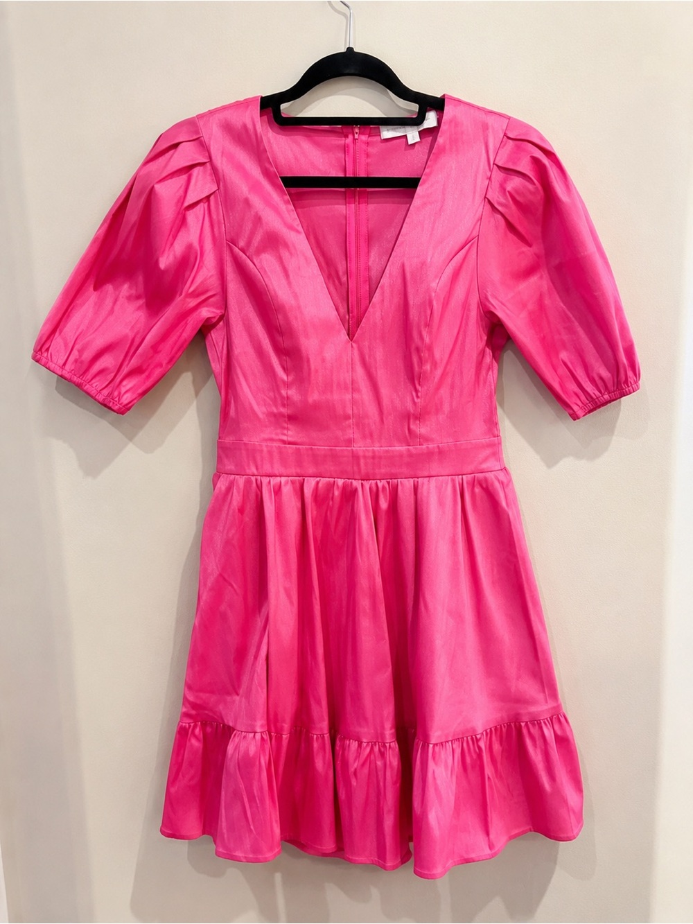 Karlie Taffeta Dress – Medium – Puff Sleeve V-Neck – Excellent Condition